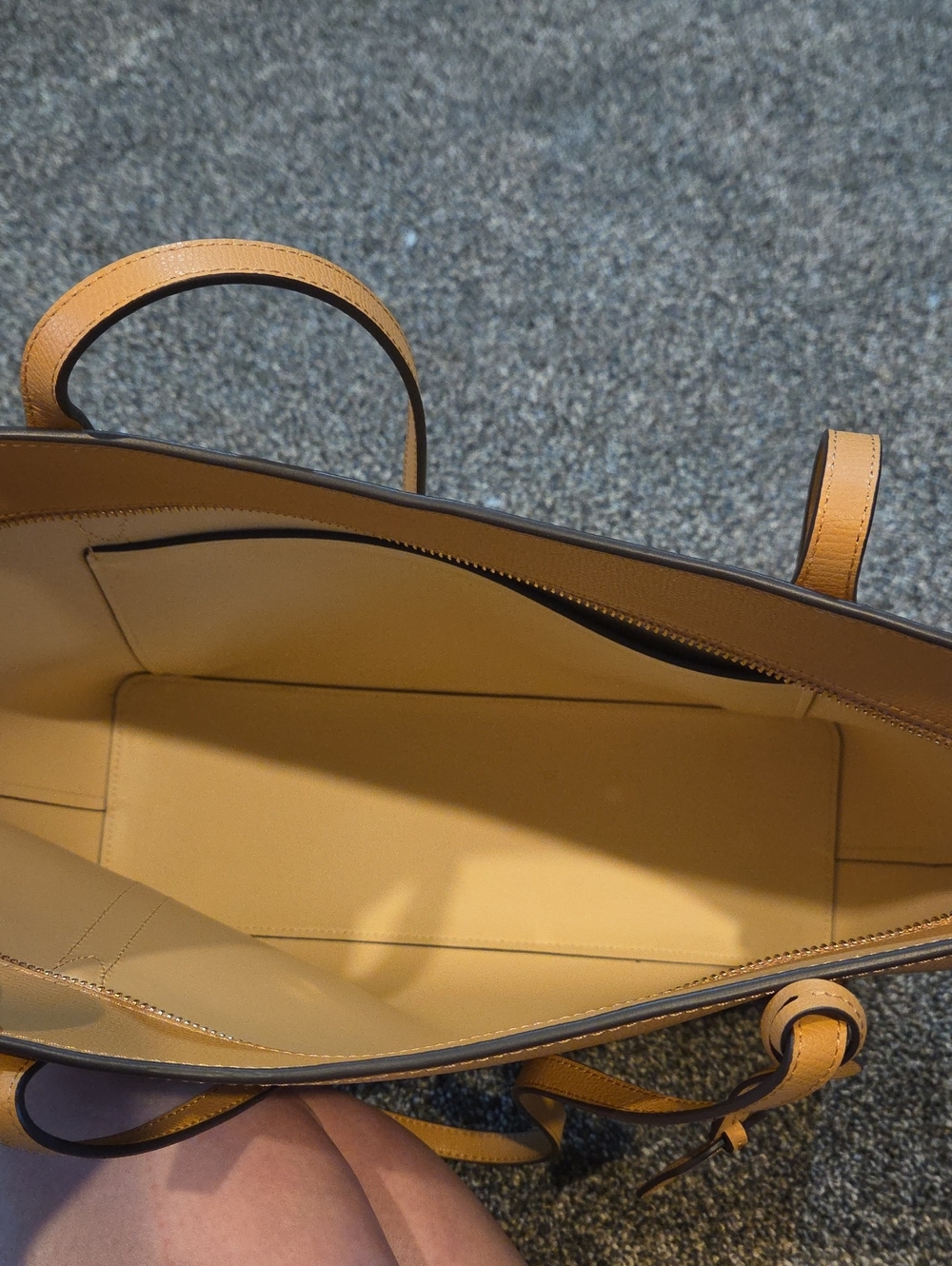 Kate Spade Tote Bag - Picture 3 of 7